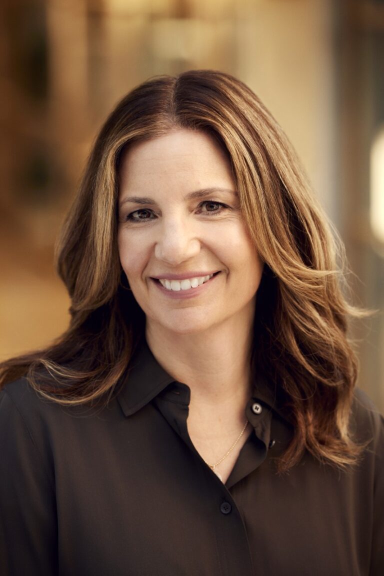 Headshot of Wendy Leshgold
